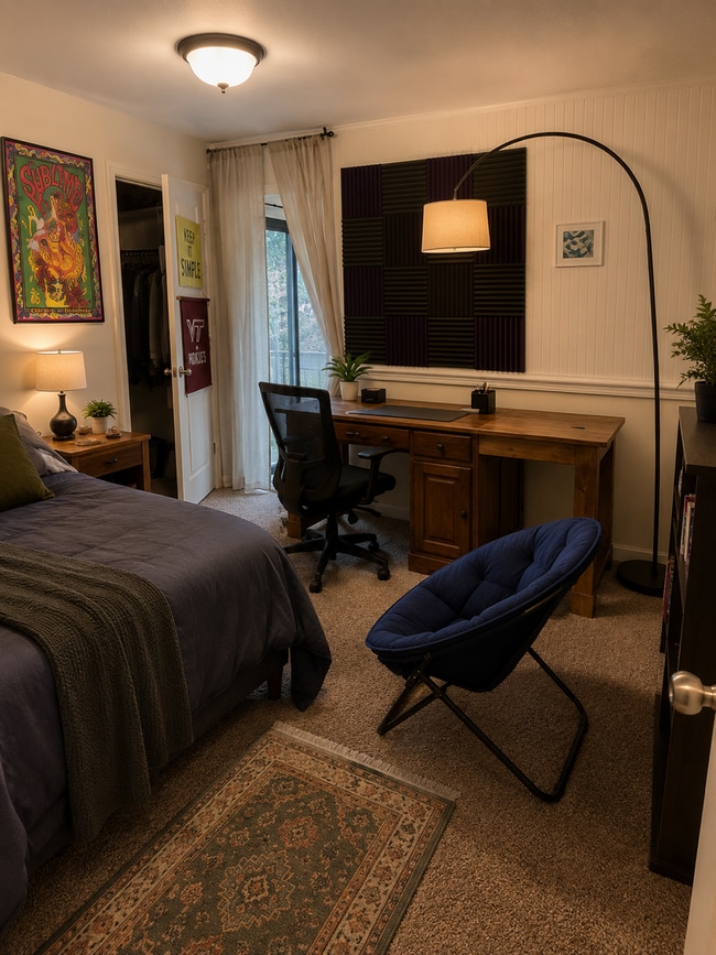 Building Photo - Blacksburg, 3 BR / 2 BA Available August 7
