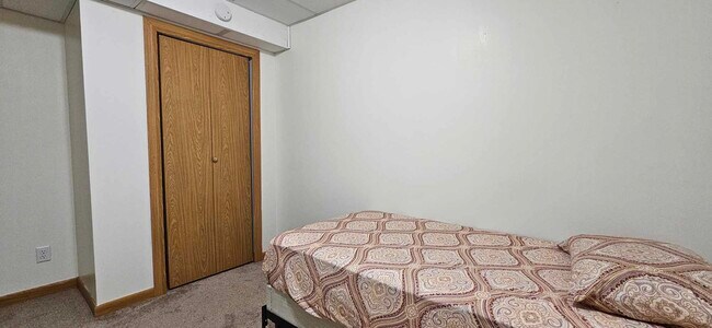 Foto del edificio - 245 Front Ave