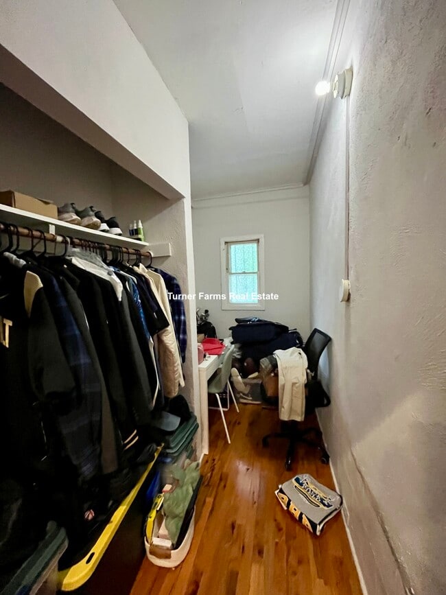 Building Photo - 14 Batchelder St