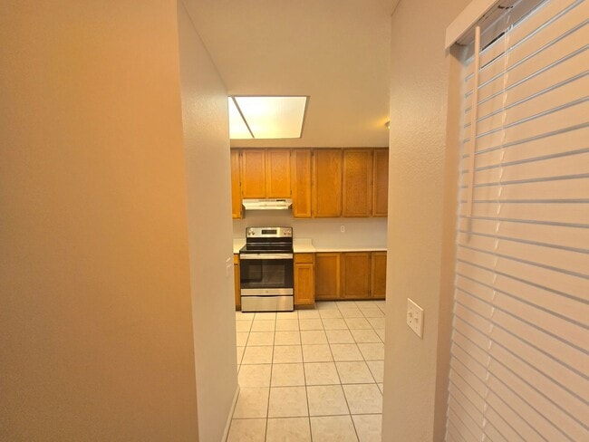 Building Photo - 2 Bedroom/2.5 Bathroom Townhome in Chandler