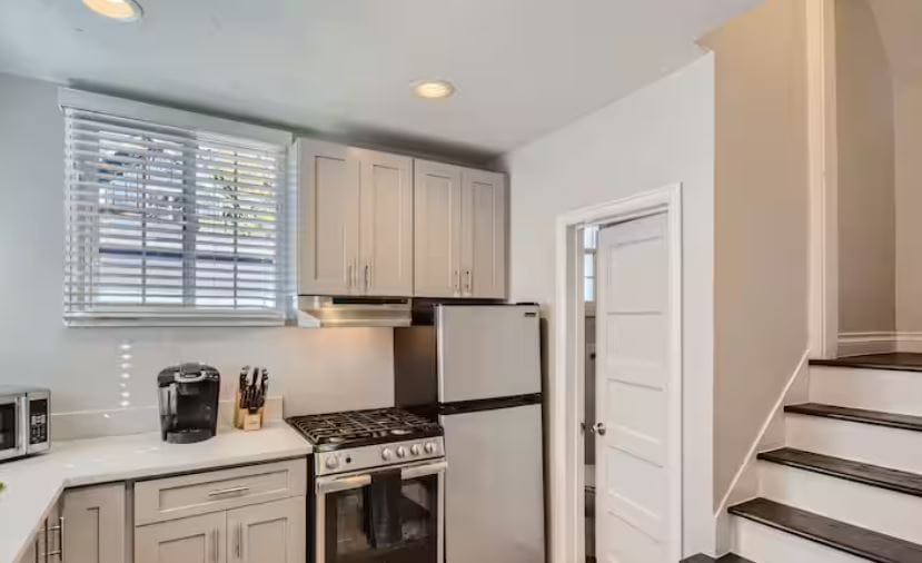 Foto principal - 3045 Meade St