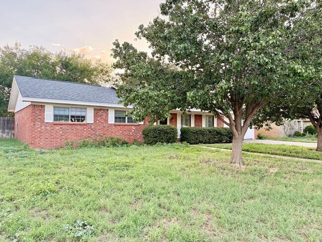 Foto del edificio - 2213 Culver Dr