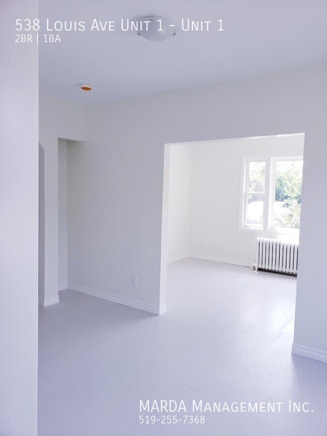 Photo du bâtiment - CHARMING 2 BED/1 BATH NEAR DOWNTOWN + HYDRO & GAS!