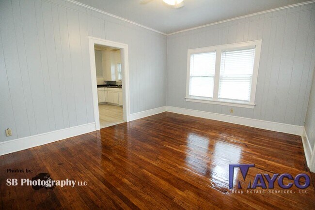 Building Photo - 700 Kirby Pl