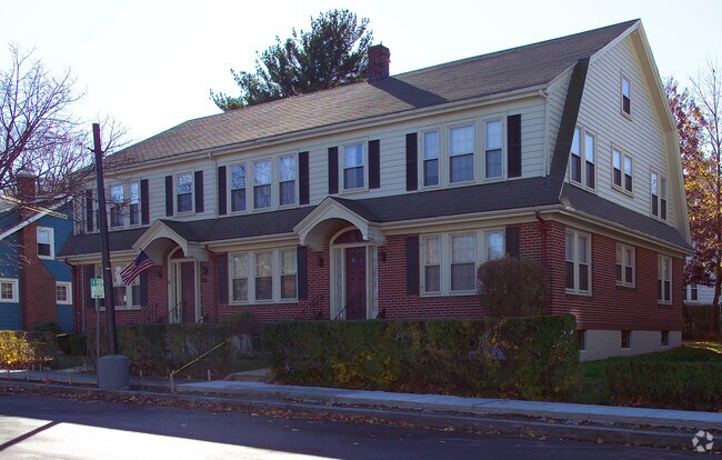 Foto del edificio - 29-31 Standish Ave
