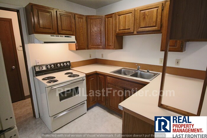 Primary Photo - 12332 End St