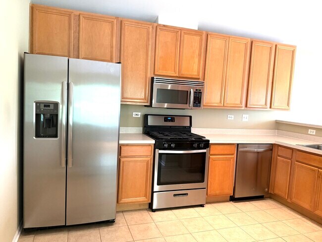Foto del edificio - 2419 Oakfield Ct