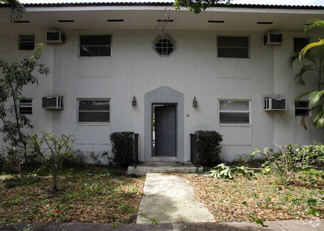 Building Photo - 28 Antilla Ave