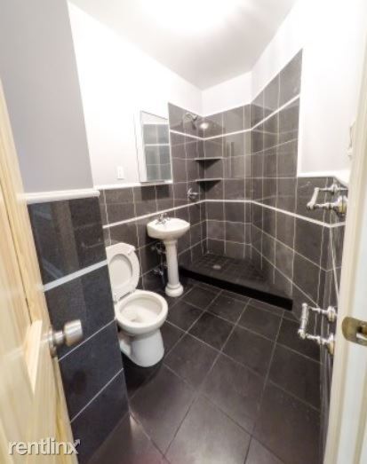 Building Photo - 3 br, 2 bath House - 30 Thompson St 20