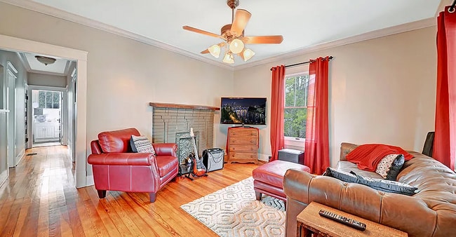 Building Photo - 3115 Pacific St