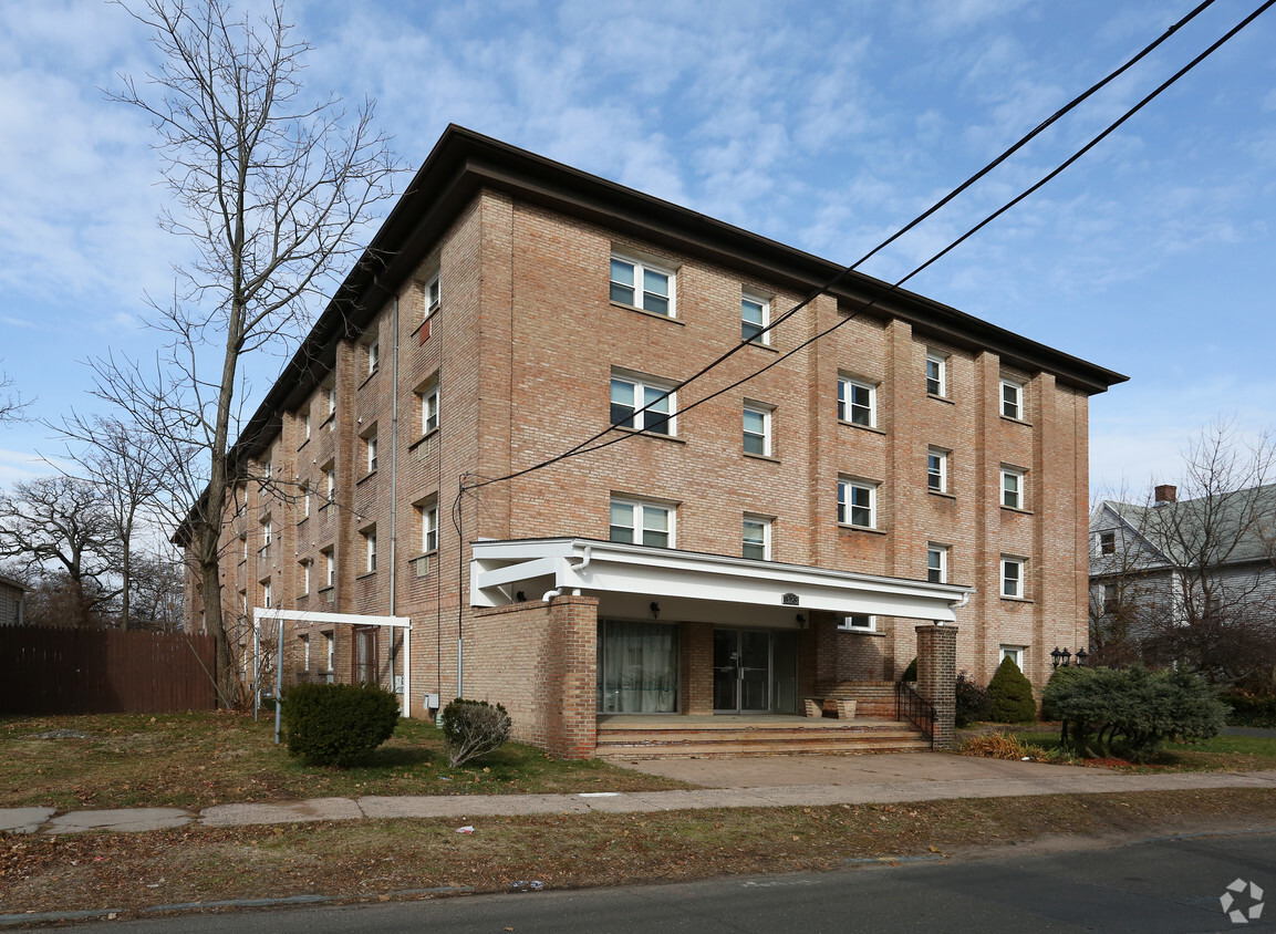 323 Center St - Apartments in West Haven, CT | Apartments.com