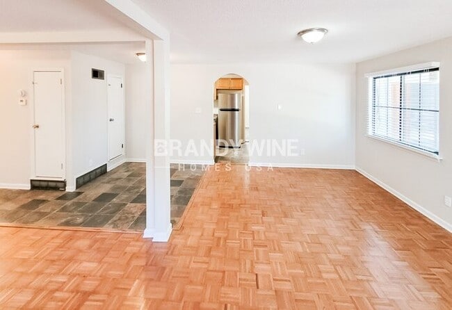 Building Photo - 327 Homeville Rd