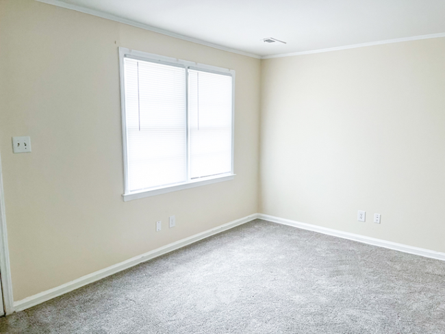 Building Photo - 2292 Onslow Dr