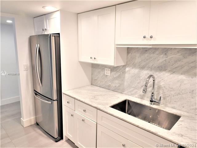 Building Photo - 9807 SW 93rd Ter