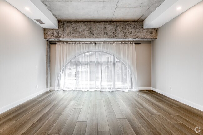 1 chambre, 1 salle de bain - 689 pi2 - Salon - The Greystone