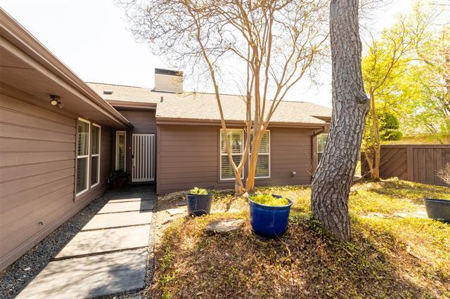 Foto del edificio - 3000 Townbluff Dr