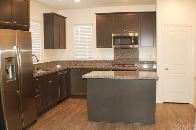 Foto del edificio - 16020 Huckleberry Ave