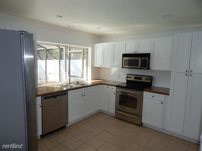 Foto del edificio - 4 br, 2 bath House - 2702 Wendover Terrace...