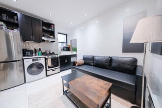 Building Photo - 5 W 101st St