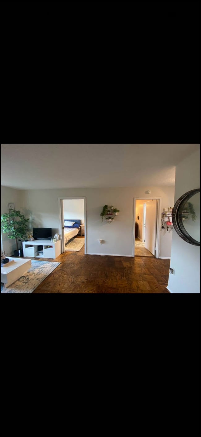 Building Photo - 1225 Martha Custis Dr