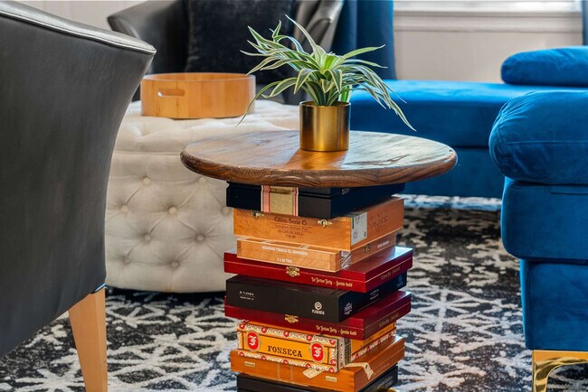 Building Photo - 1707 1st Terrace