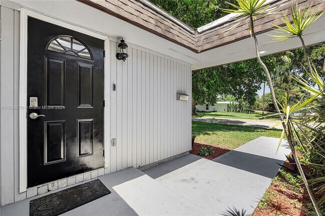 Building Photo - 6703 Brookwood Blvd