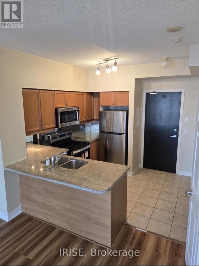 Building Photo - 388 Prince of Wales Dr