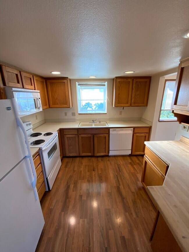 Foto del edificio - N Tacoma 3bdr 2.5 bath home w/ VIEW of Mt Rainer