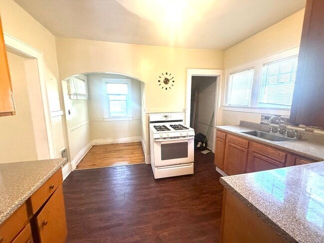 Photo - 125 Didama St House