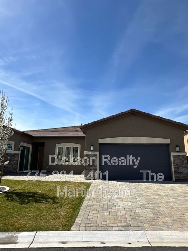 Building Photo - 8370 Simsbury Dr