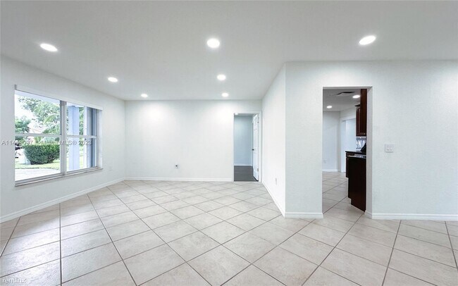 Building Photo - 3 br, 2 bath House - 8440 NW 4th St