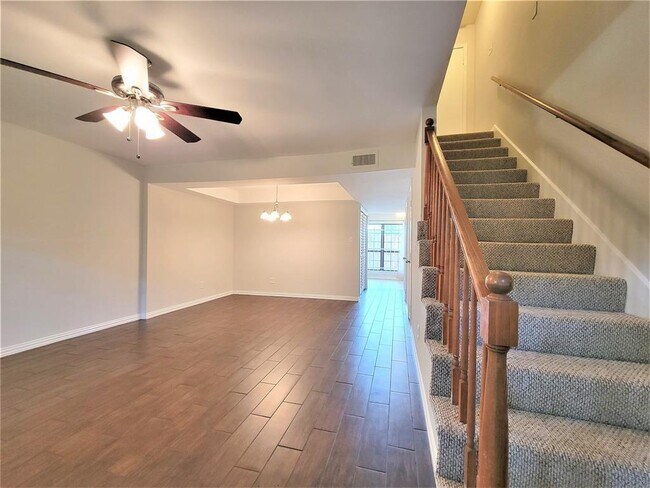 Building Photo - 6653 Wanda Ln