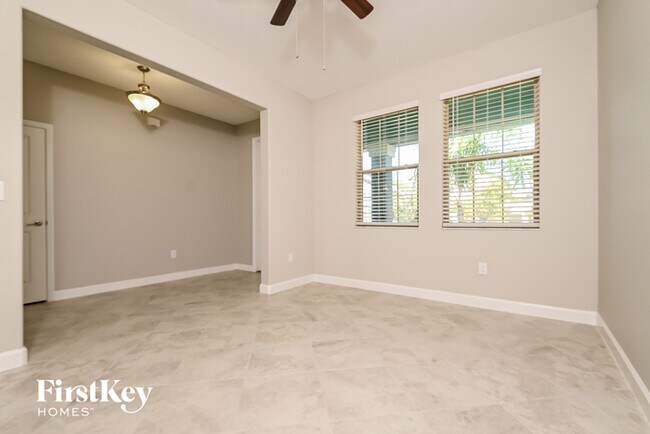 Building Photo - 9656 Ivory Dr