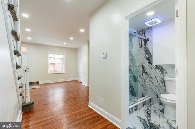 Foto del edificio - 2102 S Opal St