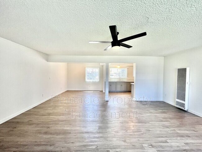 Foto del edificio - 1234 Marine Ave