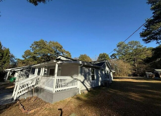 Building Photo - 221 Sheppard Pl