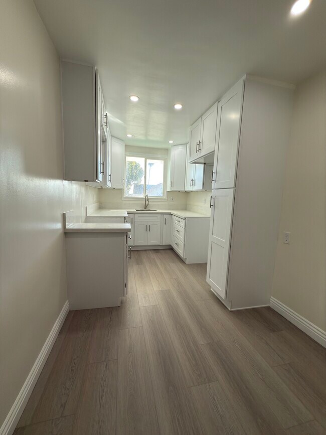 Foto del edificio - 5110 Harold Way