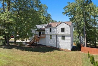 Building Photo - 5111 Manitou Way SW