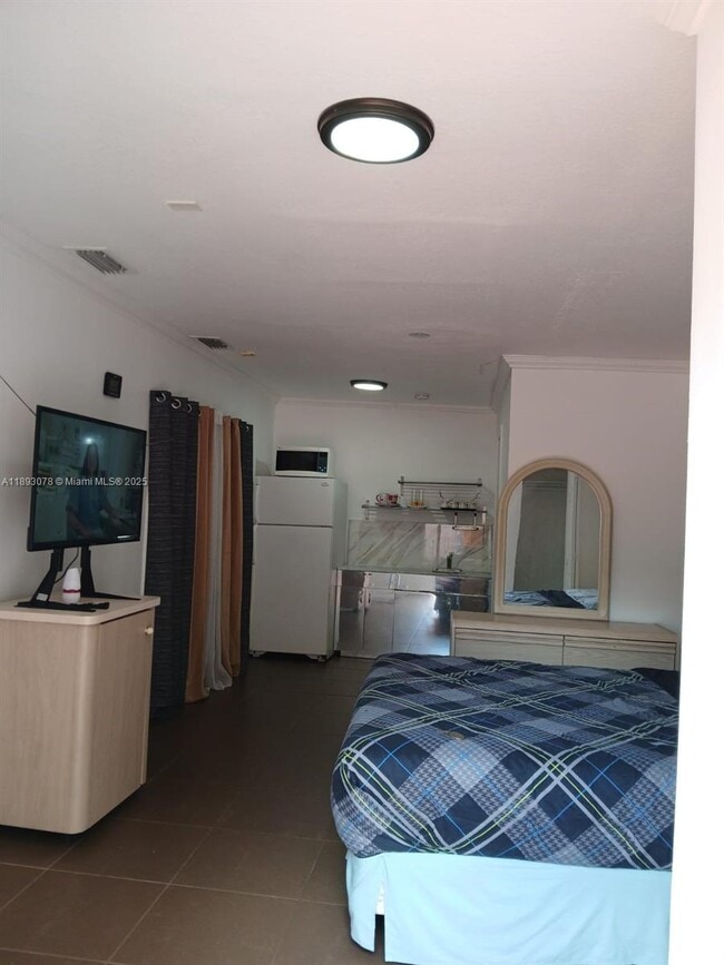 Foto del edificio - 107 SW 154th St