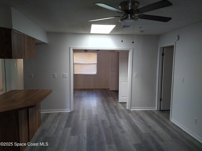 Foto del edificio - 765 John Carroll Ln