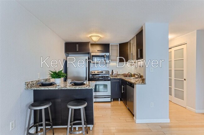 Foto del edificio - 1032 N Clarkson St