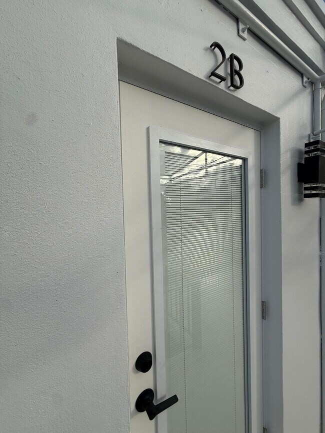 Foto del edificio - 5909 S Dixie Hwy