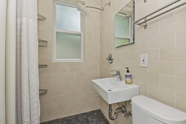 Building Photo - 19 Westbourne Ter