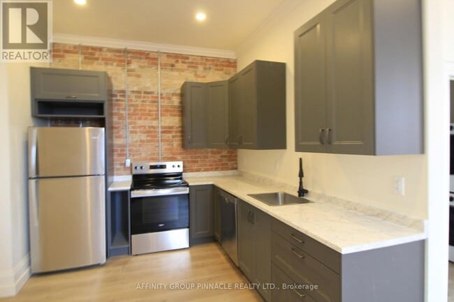 Photo du bâtiment - 3 Cambridge St S