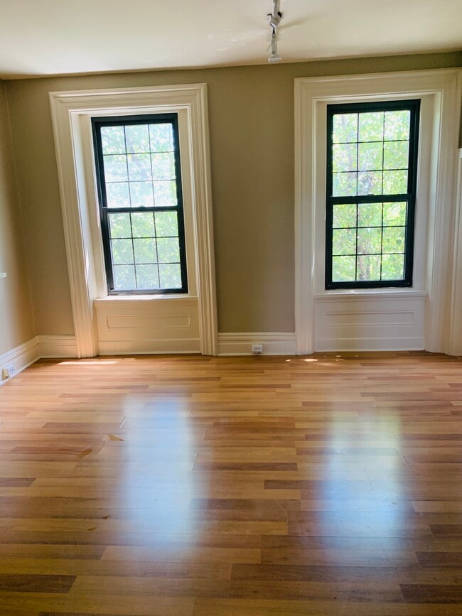 Building Photo - 3609 Penn Ave