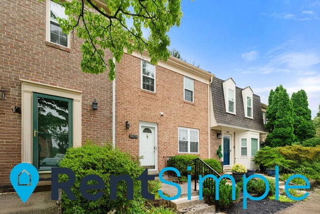Building Photo - 9879 Lakepointe Dr