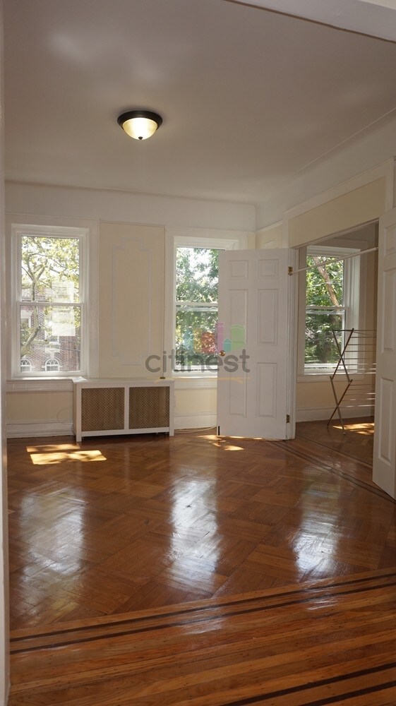 Foto del edificio - 109 74th St
