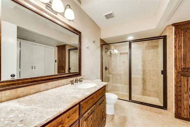Building Photo - 4242 N Capistrano Dr