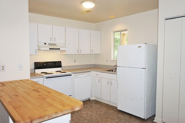 Foto del edificio - 103 Westerly Ave