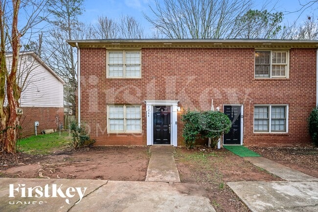 Building Photo - 5266 Ridge Forest Dr